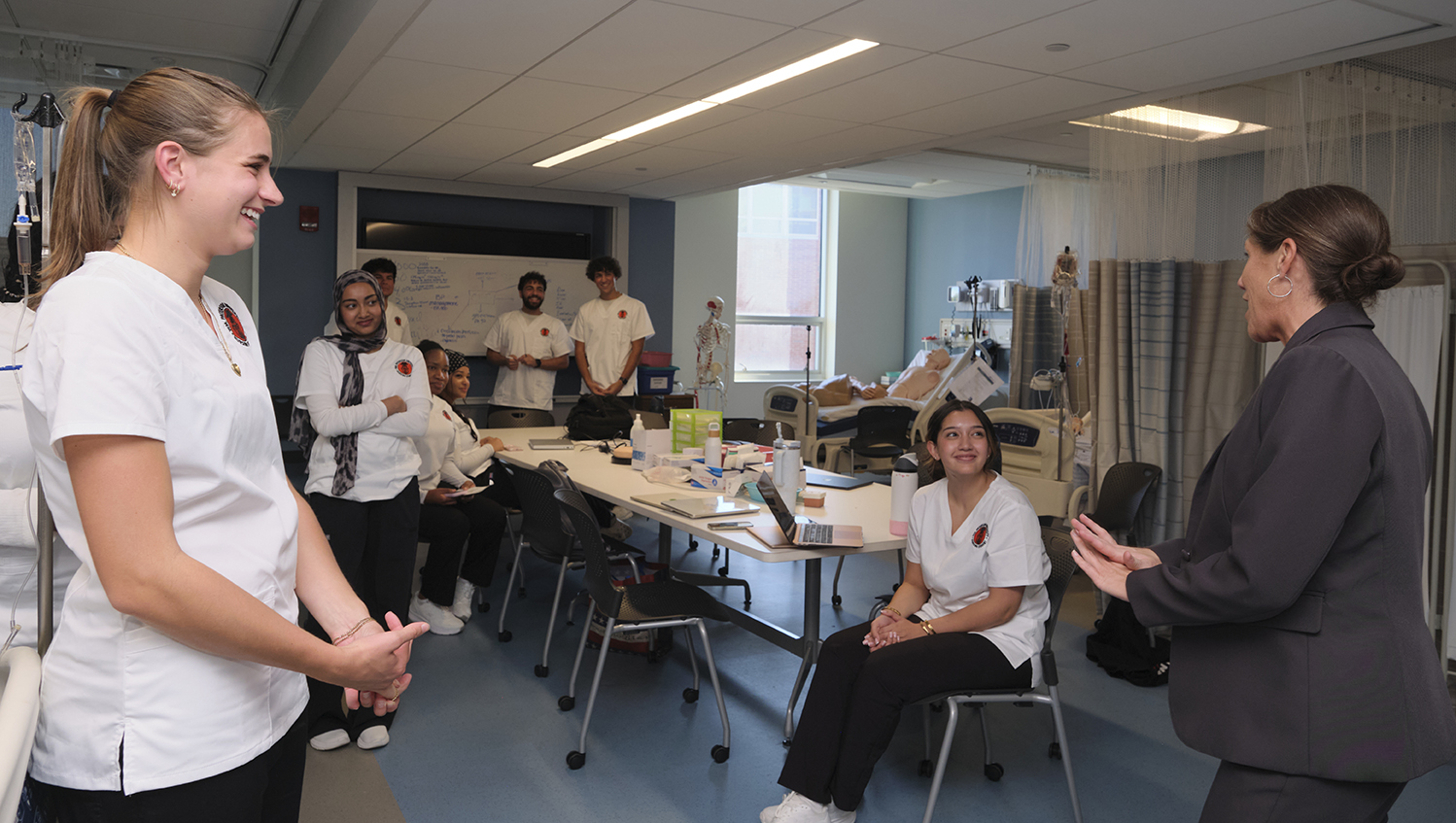 Secretary Chaly visiting William Paterson nursing students in the simulation laboratory