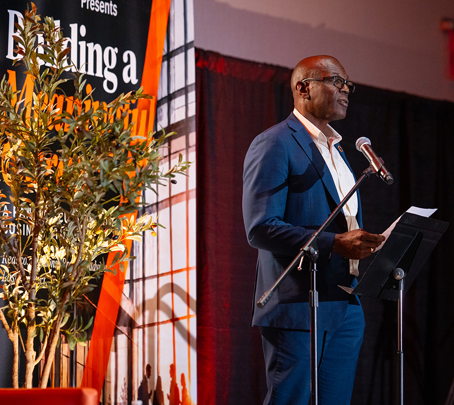 Dean Anthony Bowrin addresses business students.